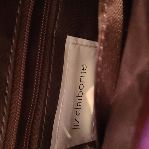 Liz Claiborne small purse - Picture 5 of 5